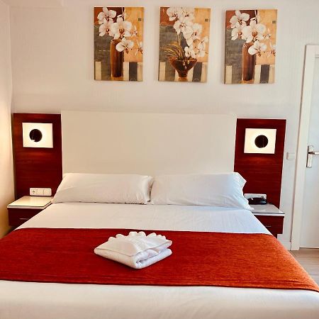 Hostal Sol Square Madrid Exterior foto