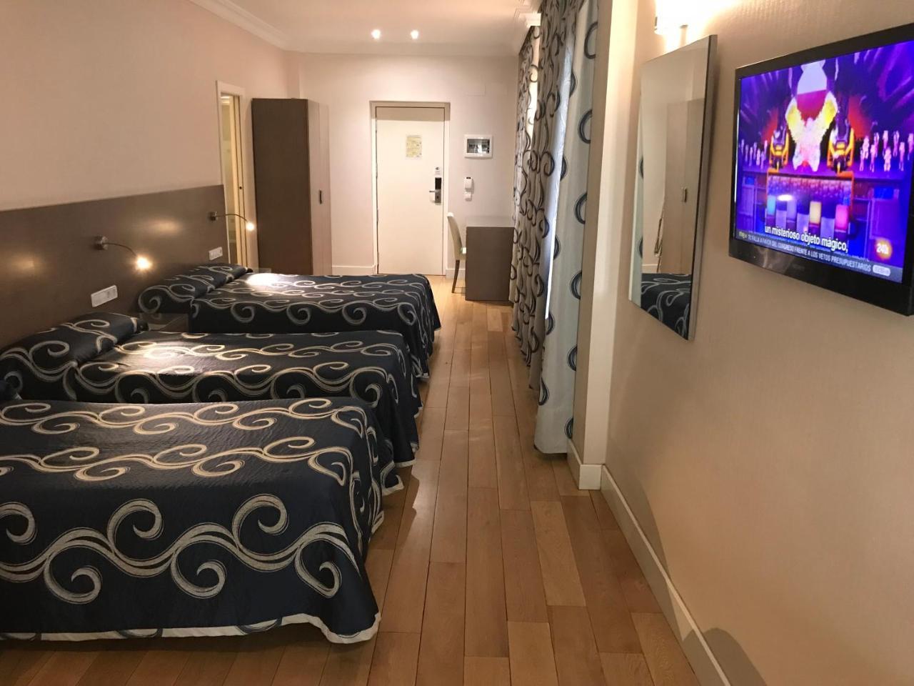 Hostal Sol Square Madrid Exterior foto